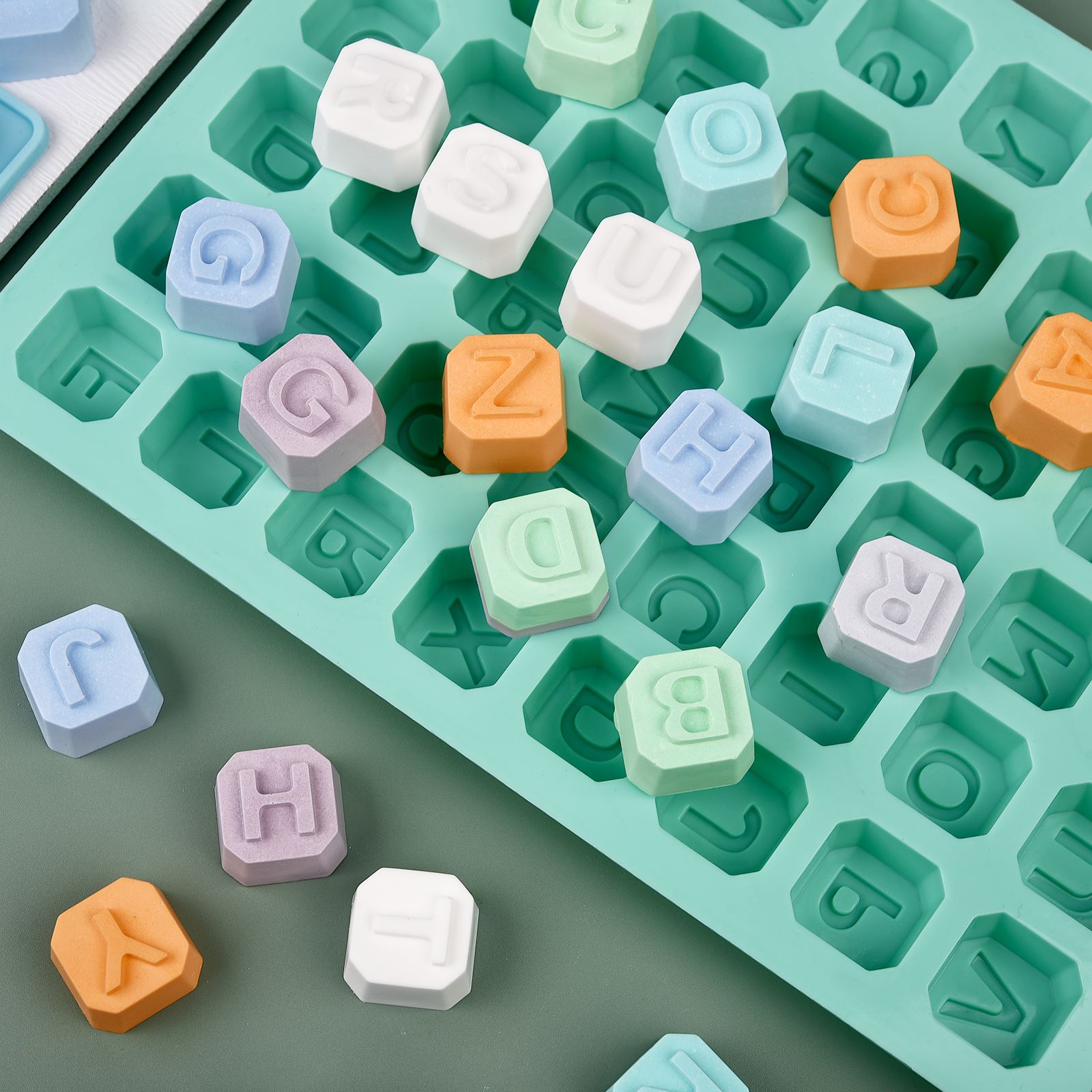 Molde de silicone com 48 letra - Natural Making Soap avaliação e preço